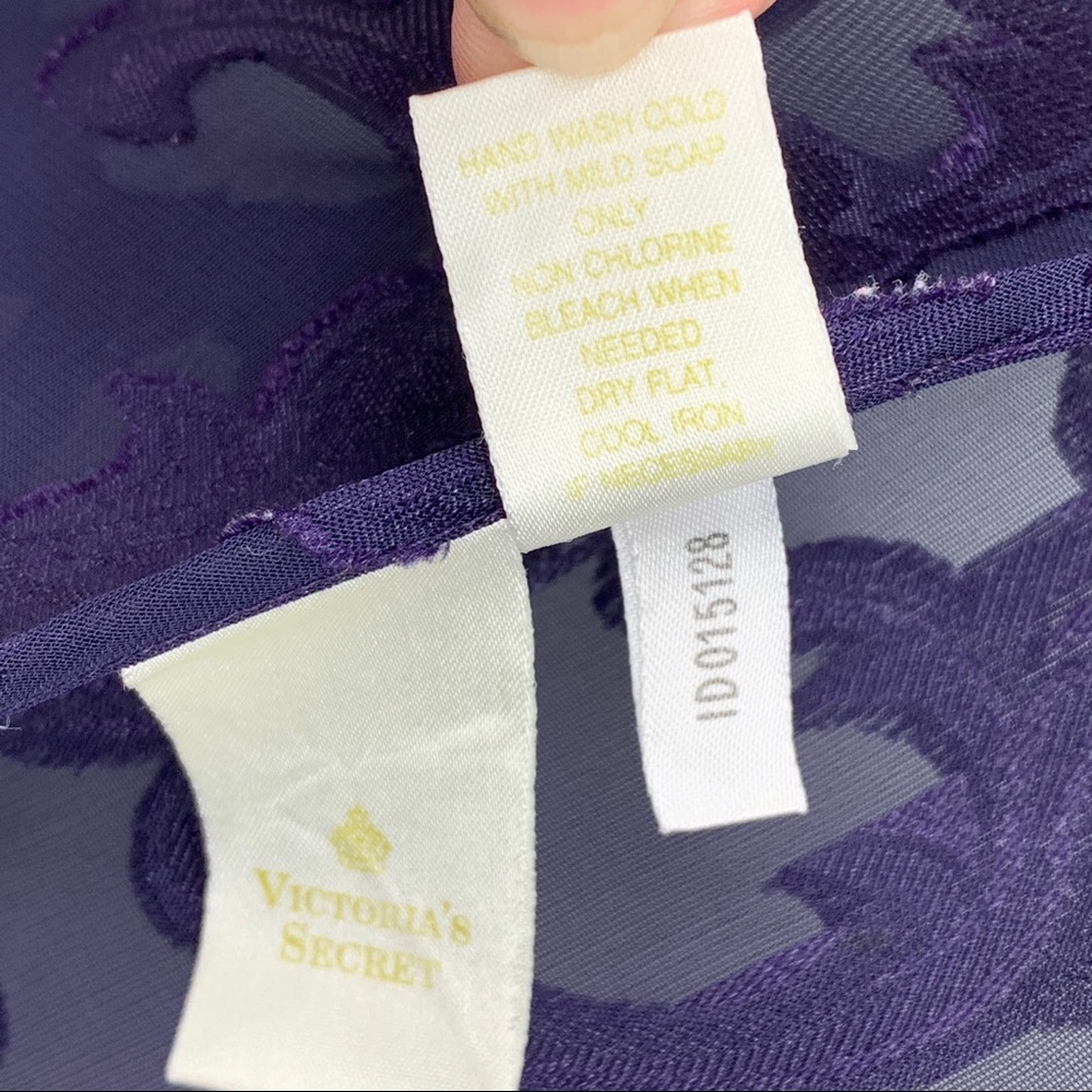 Vintage Gold Label Victoria’s Secret Night Gown - Picture 15 of 16